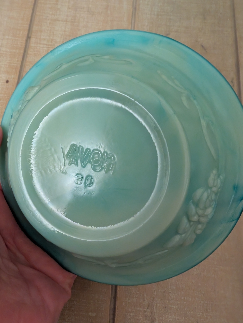 Vintage 70s Avon "Skin-So-Soft" Jadeite Milk Glass Set - Picture 3 of 11